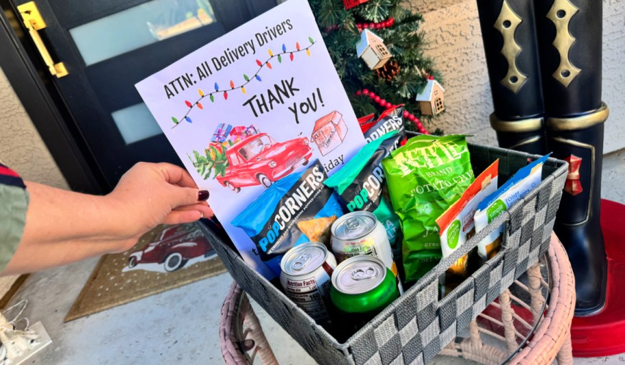 Download & Print: Show Gratitude to Mail Carriers on Your Doorstep